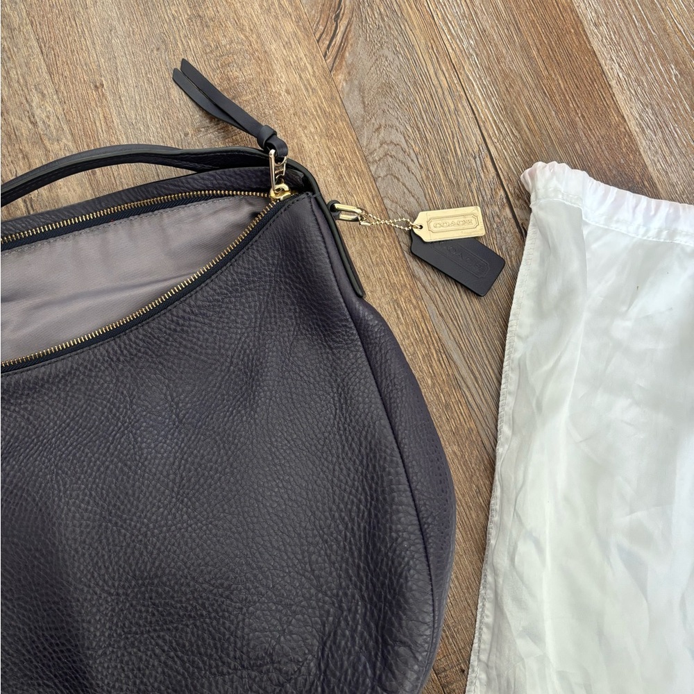 Coach Elegant Black Leather Hobo Bag with Dust bag - Picture 6 of 6